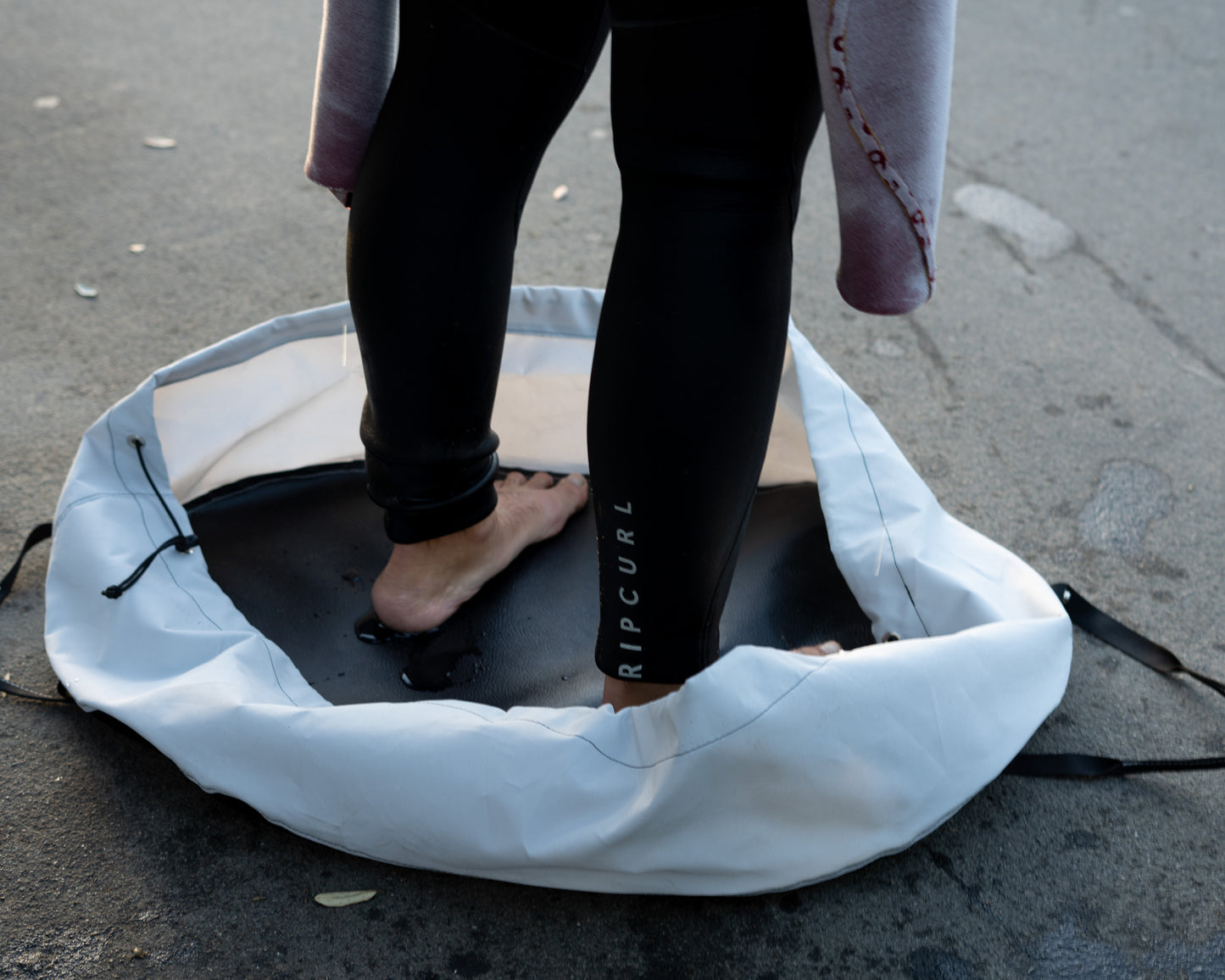 Clamshell Bag Wetsuit Changing Mat and Wetsuit Bag